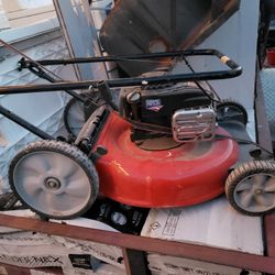 Lawn Mower Briggs & Stratton