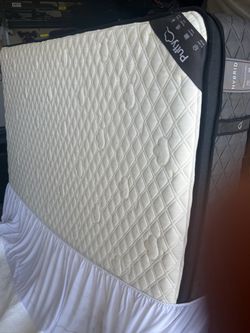 Queen size puffy brand