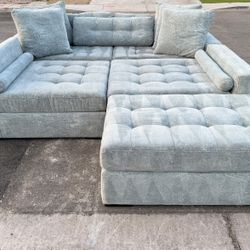 High-End Jonathan Louis Modular Sofa, Couch Sectional ( Delivery Available)