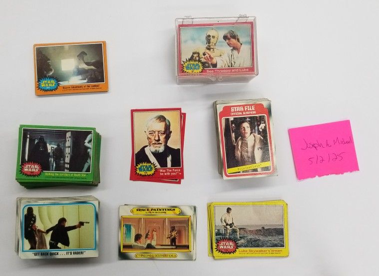 Nice lot of original vintage Star Wars 70s trading cards! 150+ cards!