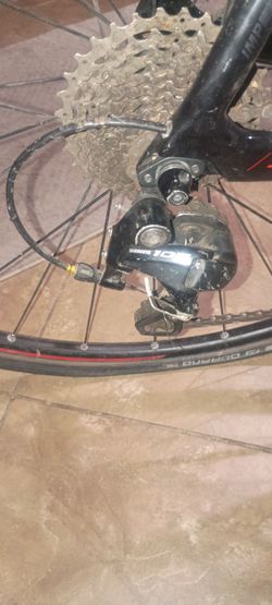 2016 Scott Addict Road Bike