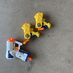 3 Nerf Pistols (Bullets Included)