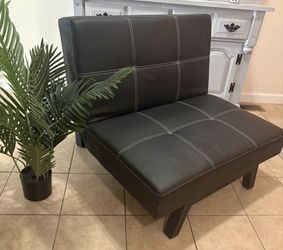Convertible Loveseat to Ottoman