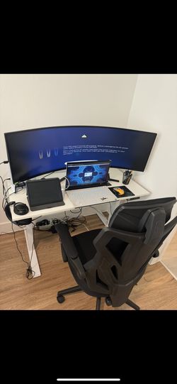 SAMSUNG 49" Odyssey G9 (G95C)