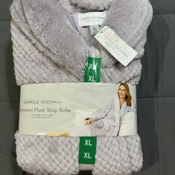 Woman’s Fleece Robe