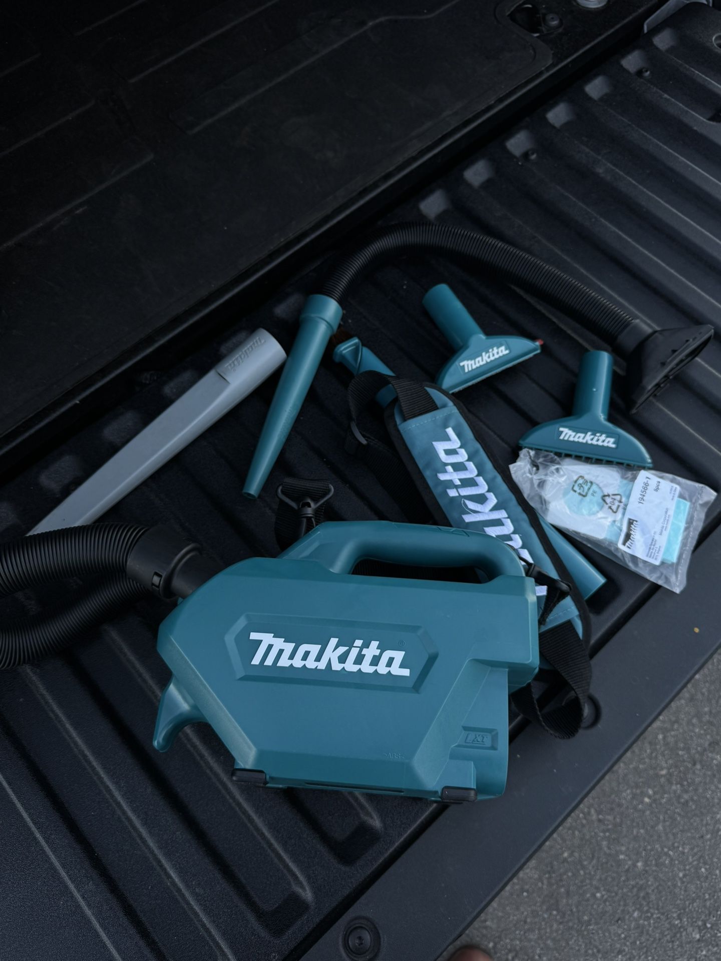 Makita Vacuum 