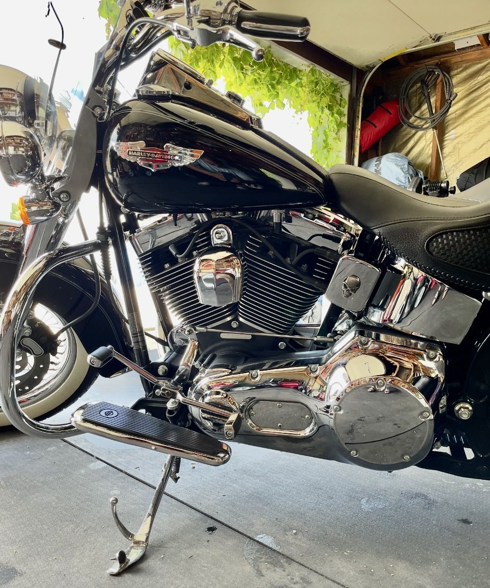 2005 Harley-Davidson Heritage Softail classic cruiser 3k mil