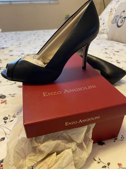 Black Leather Pumps