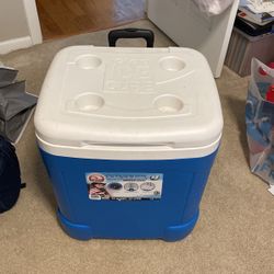 Igloo Cooler On Wheels