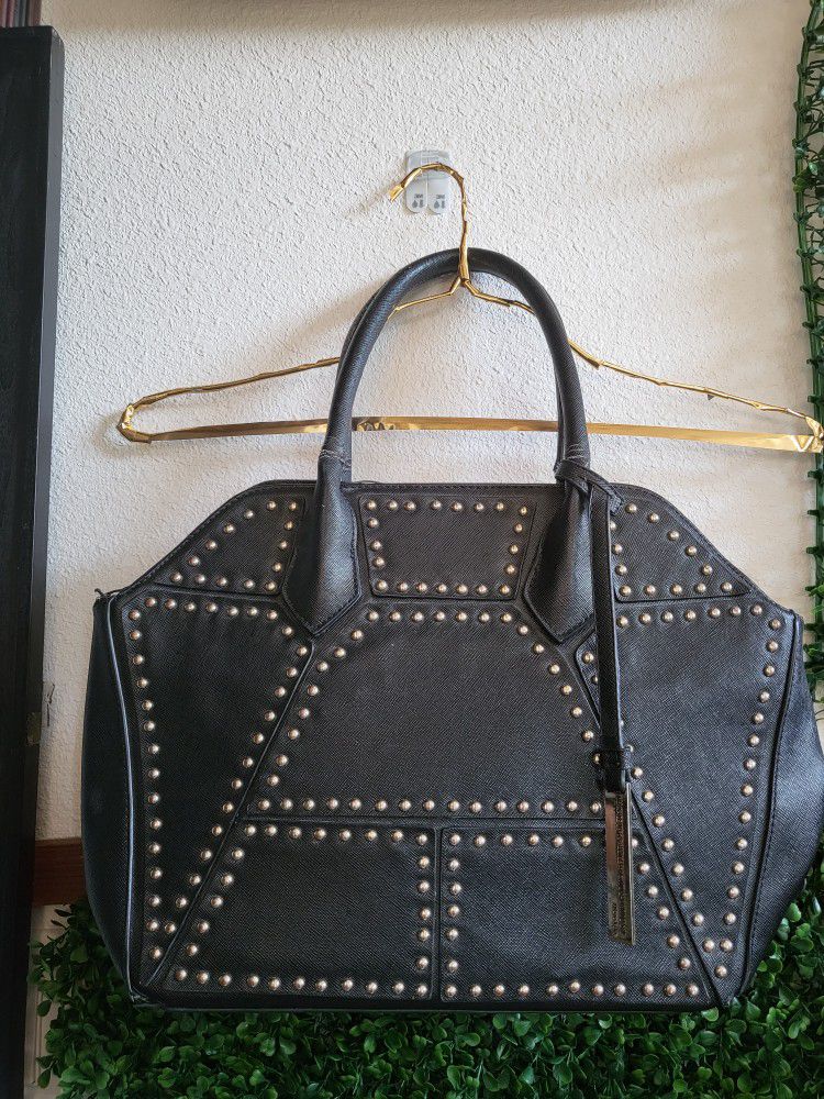 Versace Stylish Luxury Womens Handbag
Made in Italy
Black