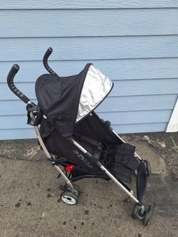 Dlite Powerfull Stroller (Carreola) 