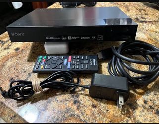 Sony BDP-S6700 4K Upscaling 3D Home Theater Streaming Blu-Ray DVD Player with Wi-Fi, Dolby Digital TrueHD/DTS, and upscaling Video 