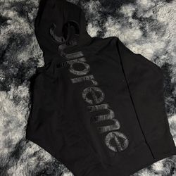 Supreme Hoodie (FIT SMALL)