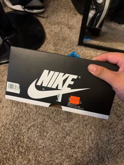 jordan 1 high black and white size 10.5