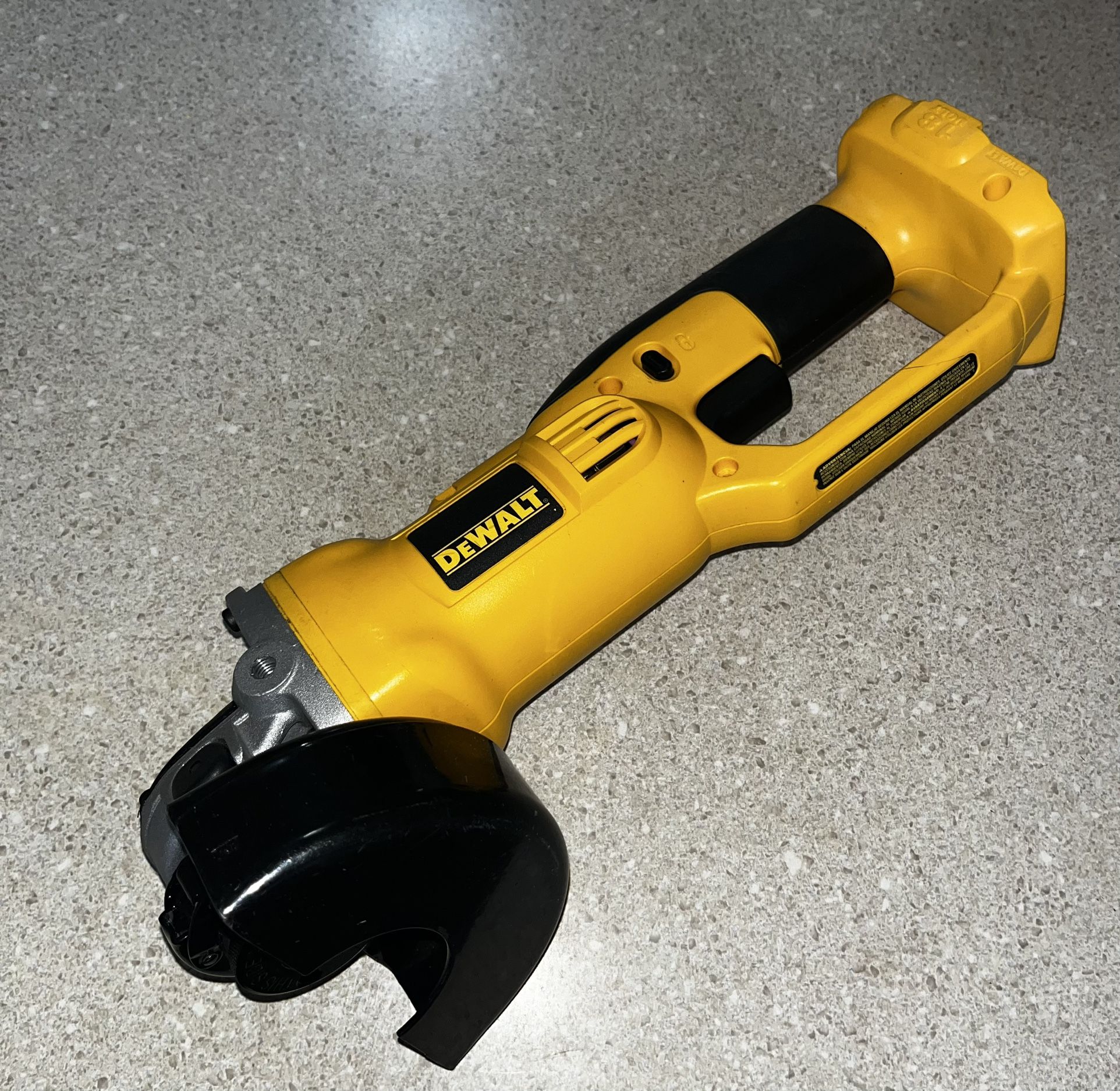 Dewalt 4. 1/2 Cut Off Tool 18v —-50$