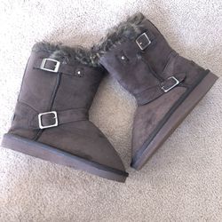 Brand New Fur Lined Boots Size 6-6.5