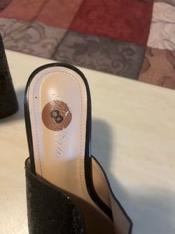 Sapatos de plataforma oscuro