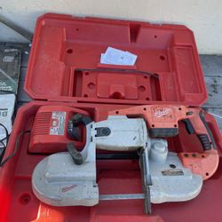 Milwaukee Band Saw With Sawzall 