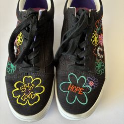 Women’s Vans Cultivate Care Embroidered Black Floral Lace Up Canvas Fashion Sneakers 
