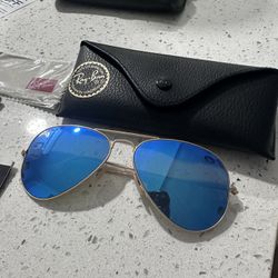AUTHENTIC Ray-Ban Aviator Sunglasses 55 MM - Blue Lenses Comes With Everything