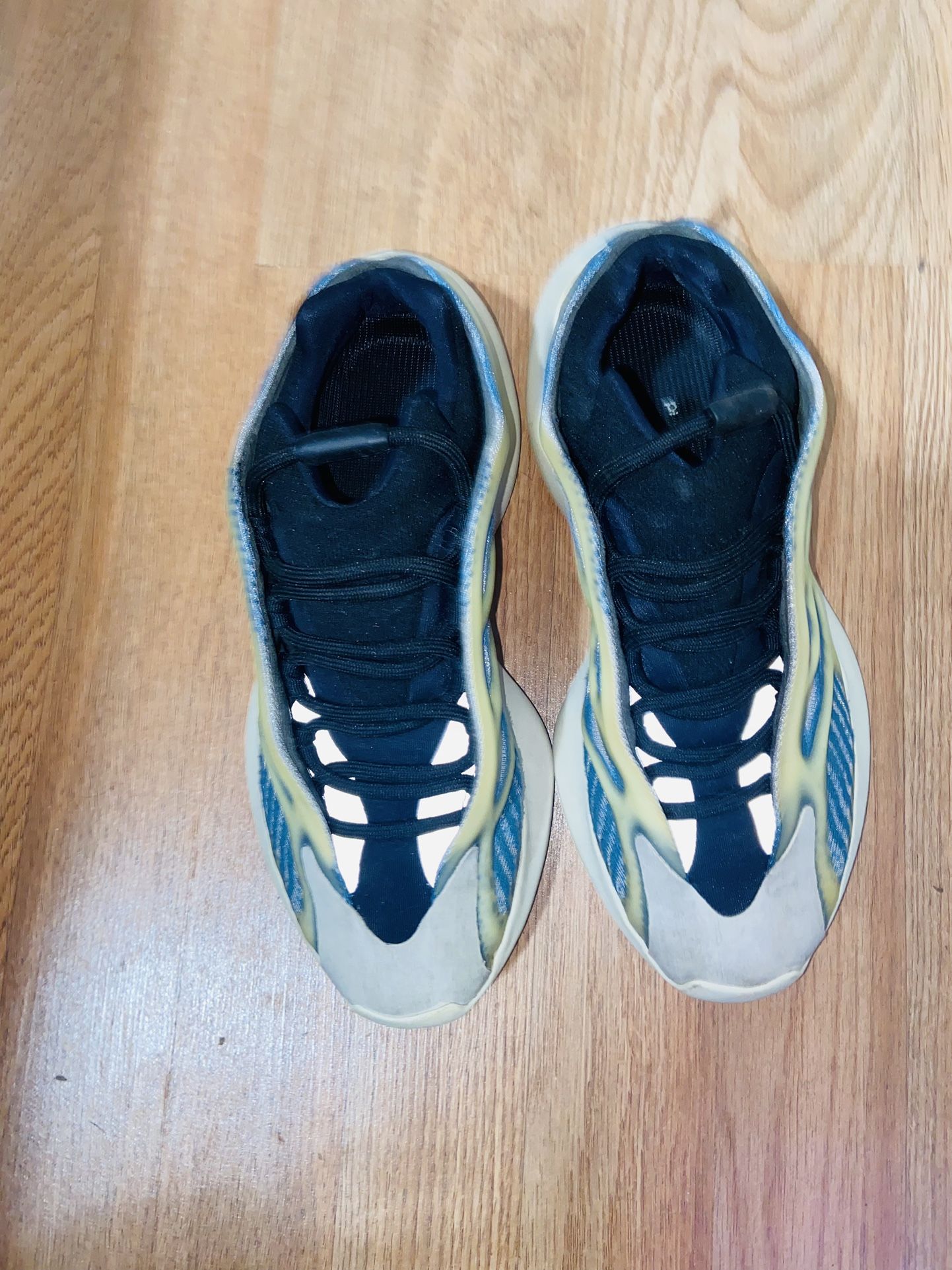 2021 Yeezy 700 V3' Kyanite