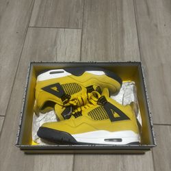 Jordan 4 Retro Lightning s8