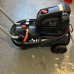 Husky 135 psi Air Compressor