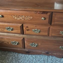 Long Dresser With Mirror 