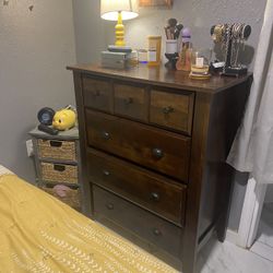 Full Size Bed With Dresser 
