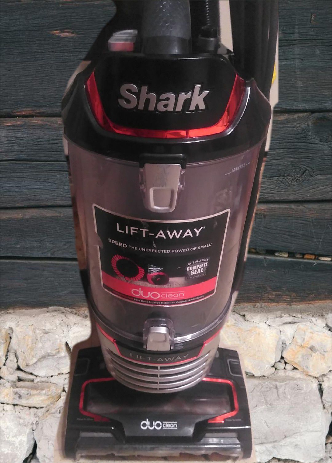 Shark power lift duoclean vacuum