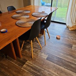 Free Glass Table And 4 Chairs