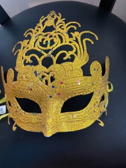 Gold Glitter Venetian Masquerade Mask – Elegant Party Costume Accessory