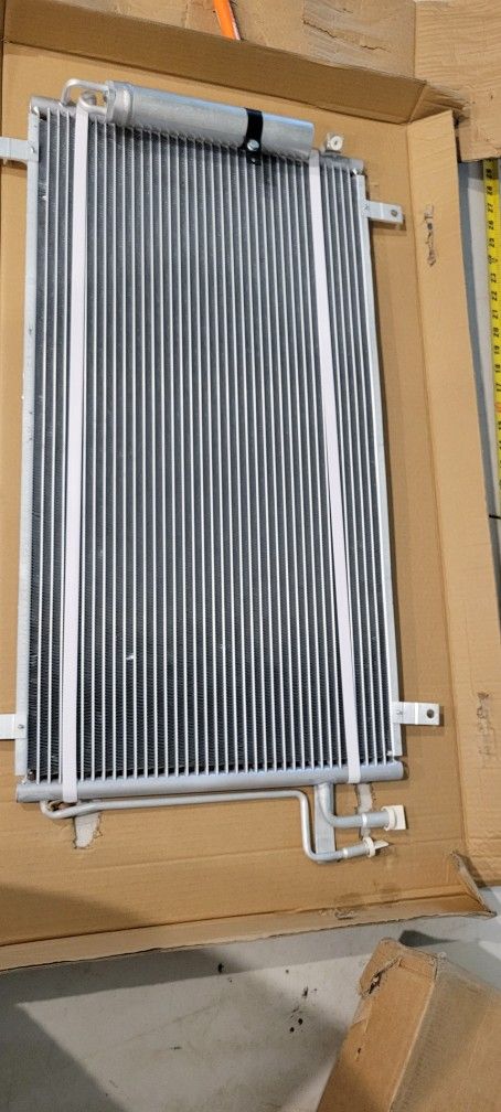 03-07 Infiniti G35 AC Condenser