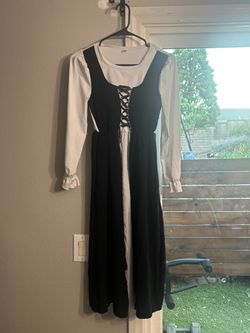 Medieval Renaissance Halloween Costume Dress – Size 160