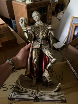 Rare Italian Capodimonte-Style Hamlet Figurine – Prof. Carron (Falco) / Azzolin Bros