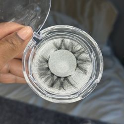 Fluffy Cat Eye Lashes