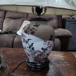 Vintage Chinese Porcelain Vase Table Lamp