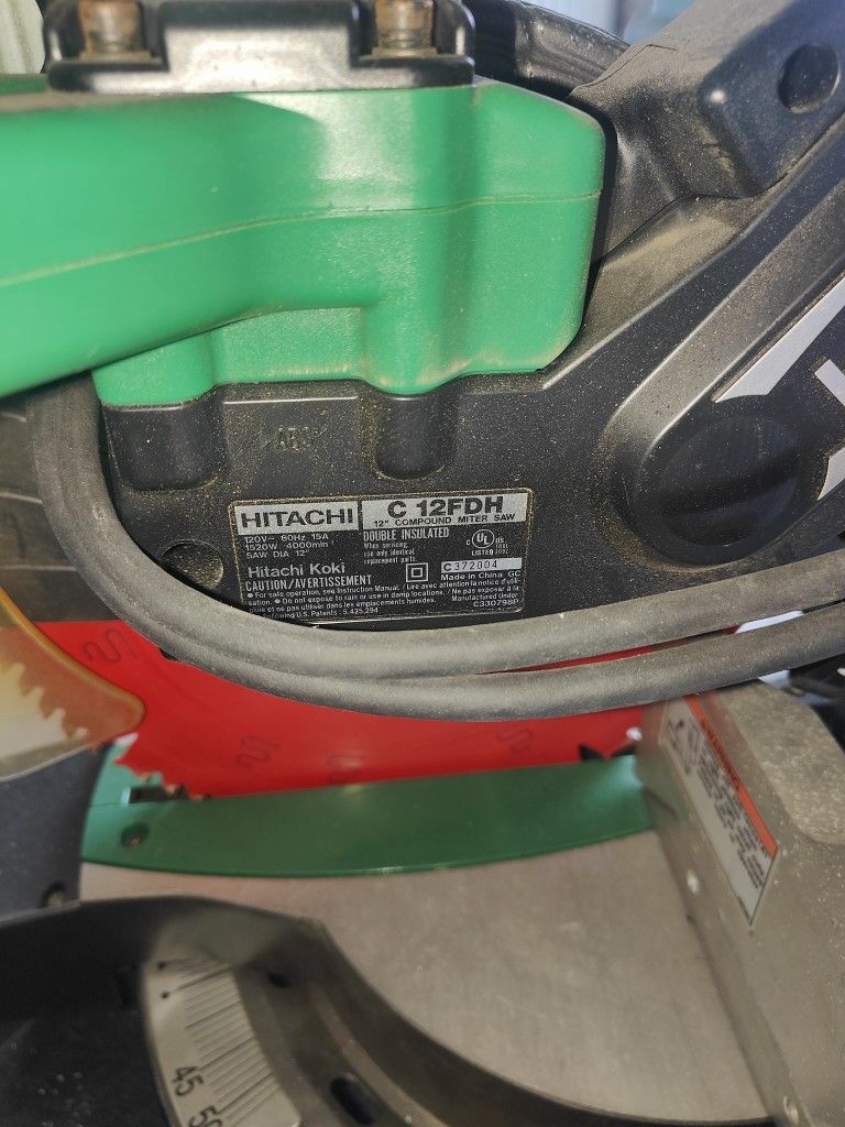 Hitachi 12-in Compound Miter Saw