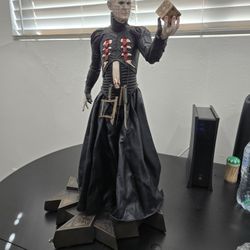 Sideshow Pinhead Premium Format Statue Hellraiser