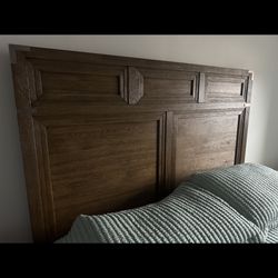 Queen Size Bed 