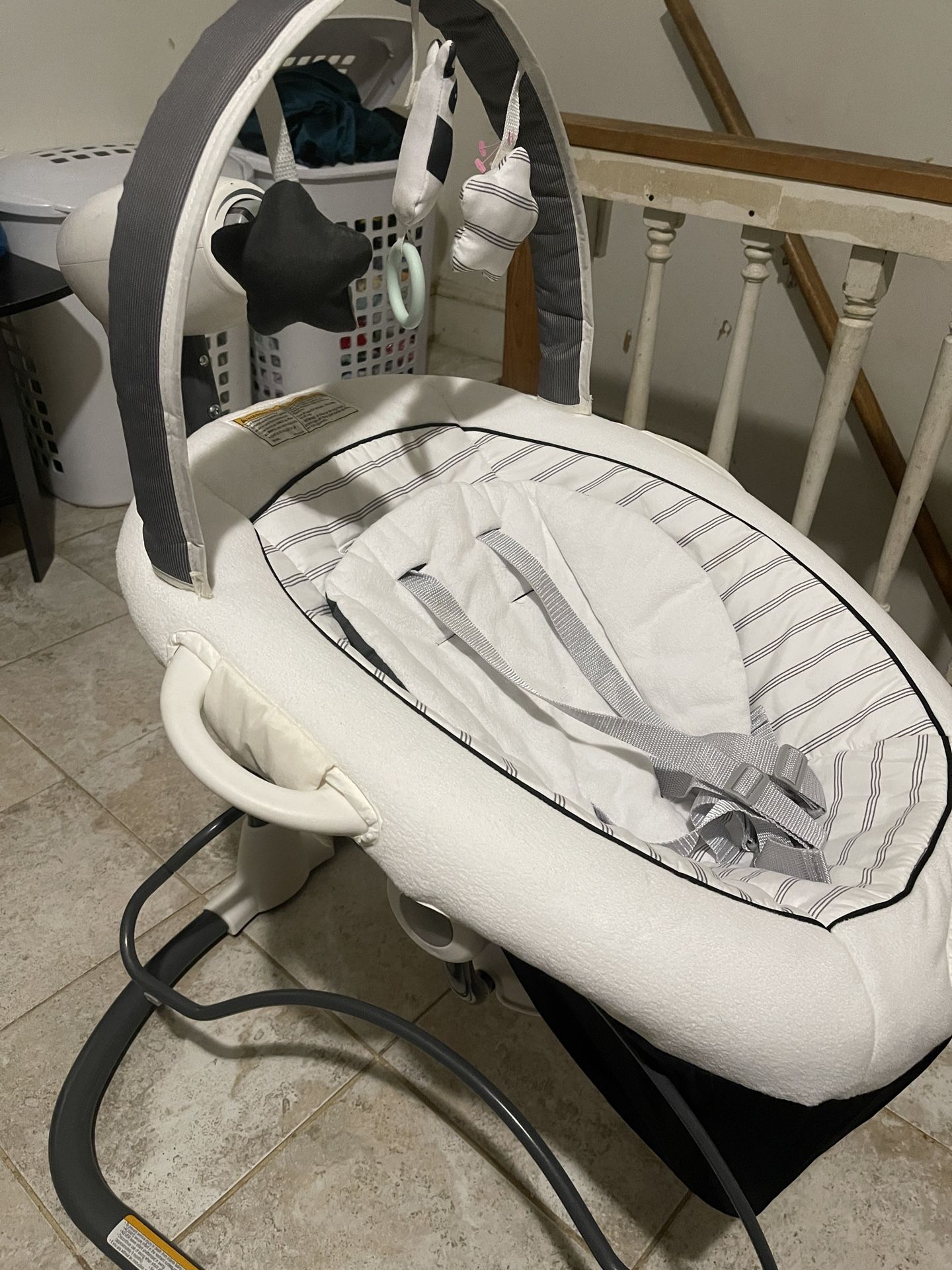 Graco Baby Sway Swing