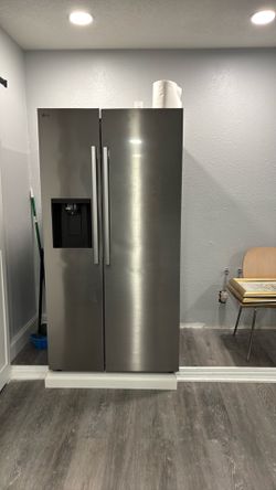 LG LS27T3230S 36 inch Smart Side-by-side Refrigerator with 26.6 cu. ft. Total Capacity, Ice and Water in Stainless Steel
