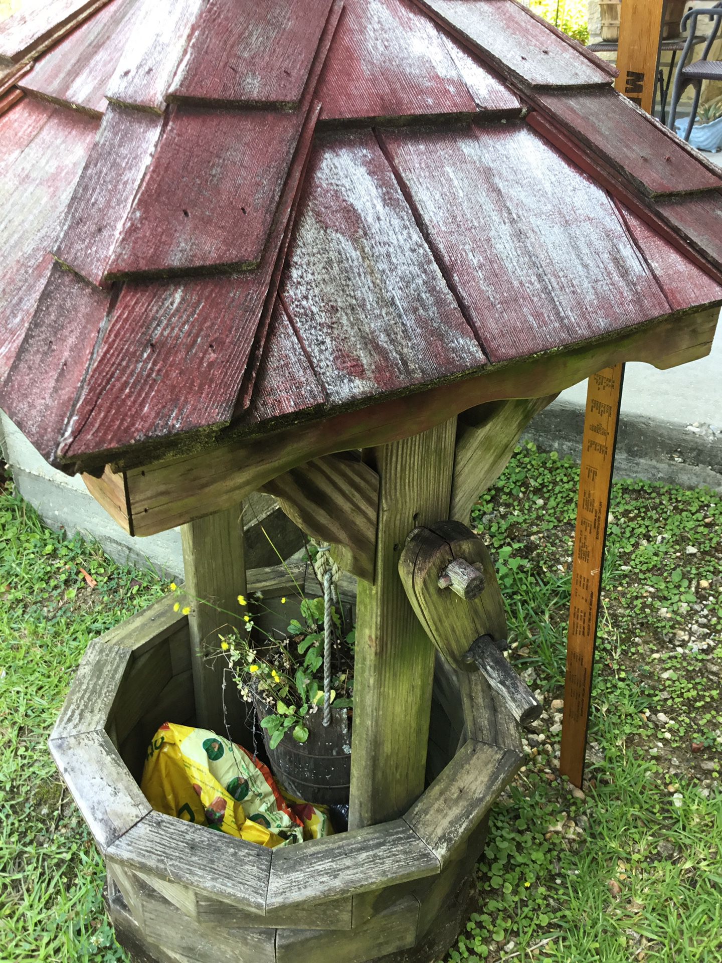 VTG HANDMADE~~~ “WISHING WELL GARDEN PLANTER” ~~ over 3ft tall by 2ft wide at highest point...HEAVY...TURN HANDLE/FLOWER POT SOLD “ASIS’