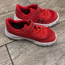 Under Armor Shoes Size 10