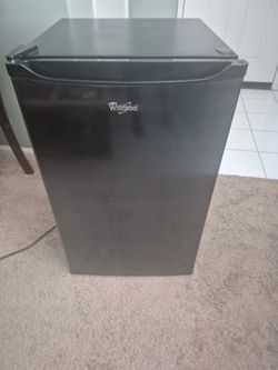 Whirlpool Mini Fridge BRAND NEW