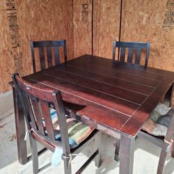 Dinning Room Table 