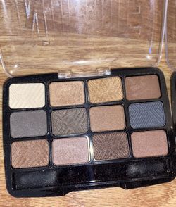 Eyeshadow 