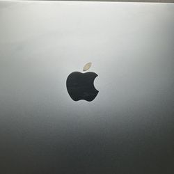 Apple 13 Inch MacBook Air With Apple M2 Chip