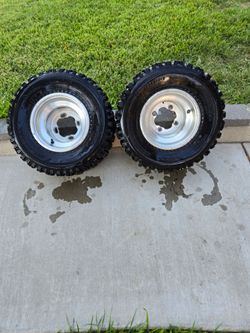 2 Yamaha aluminum rear Rims