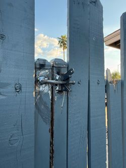 Gates. Repairs